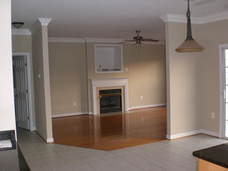 607 N Illinois St — Photo 5