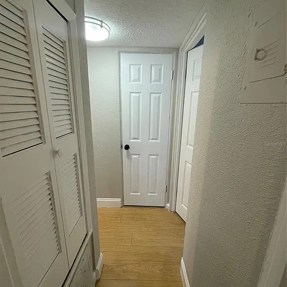 727 1/2 Edgewater Dr — Photo 9