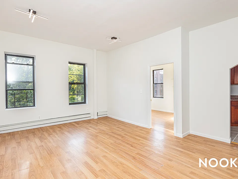 537 Marcy Ave #3
