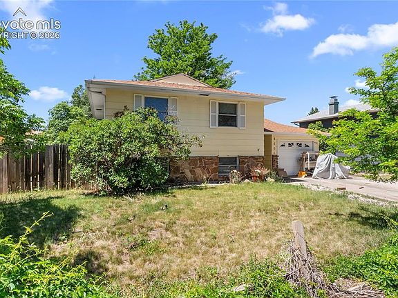 3rd image of 4606 La Cresta Dr