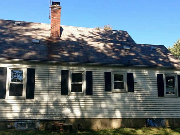 3rd image of 841 Youngs Ln