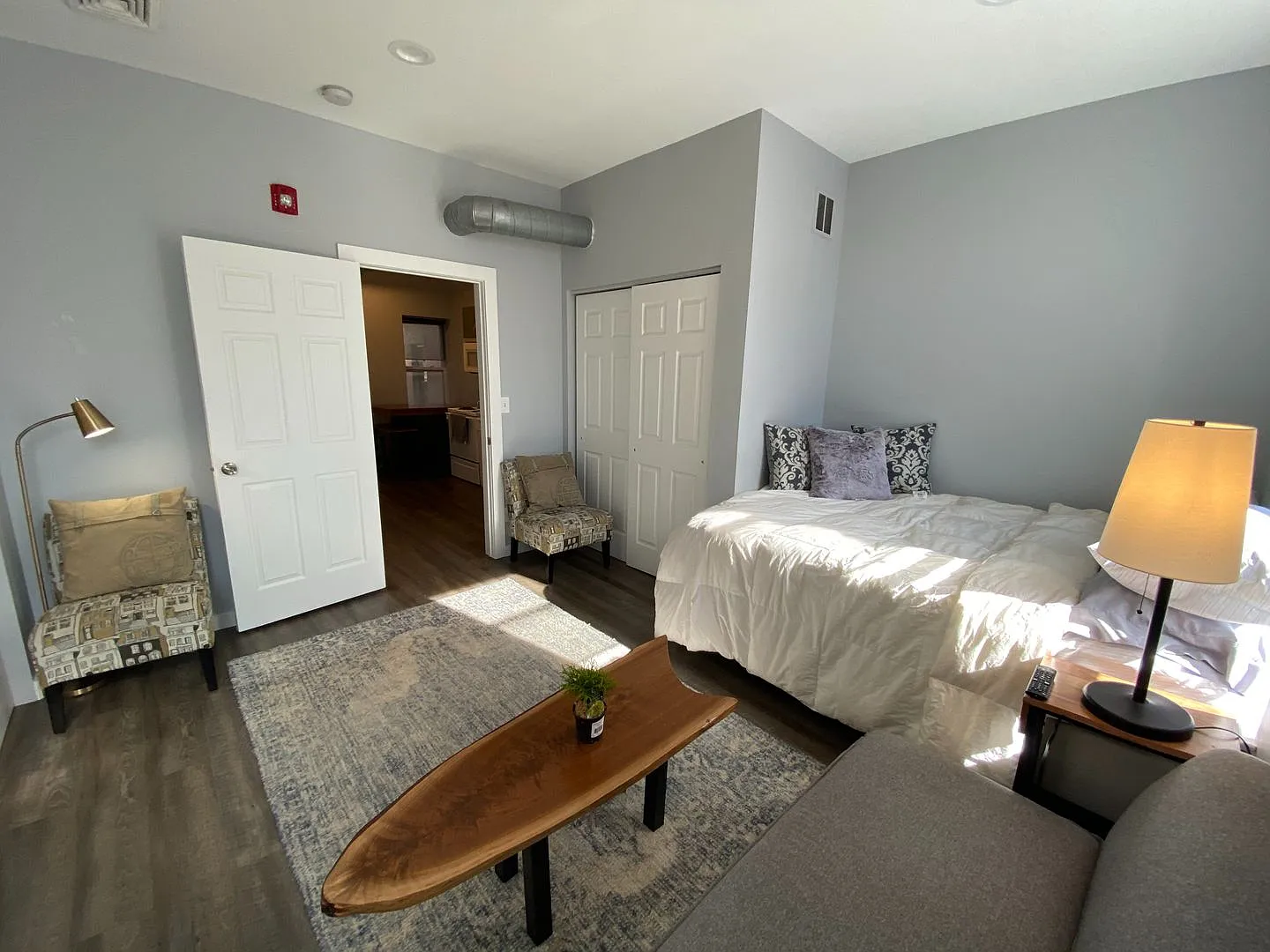 1535 W Poplar St. — Photo 1