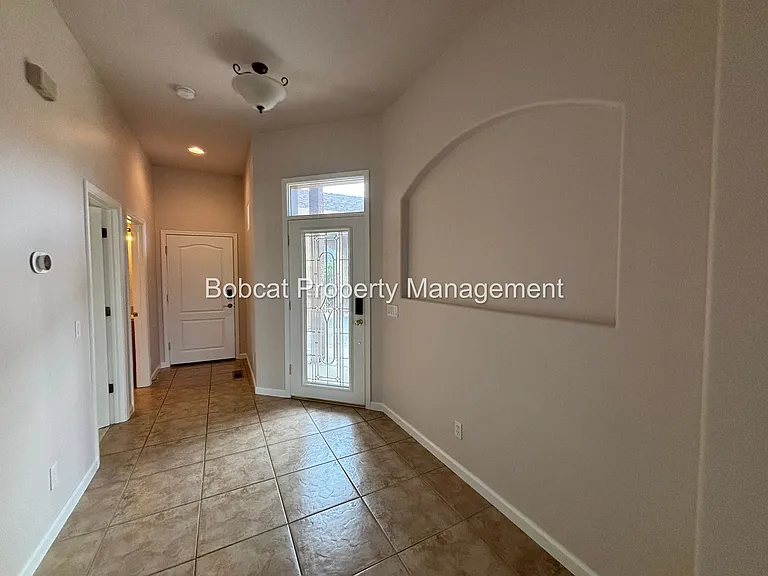 963 Ranchview Cir — Photo 14