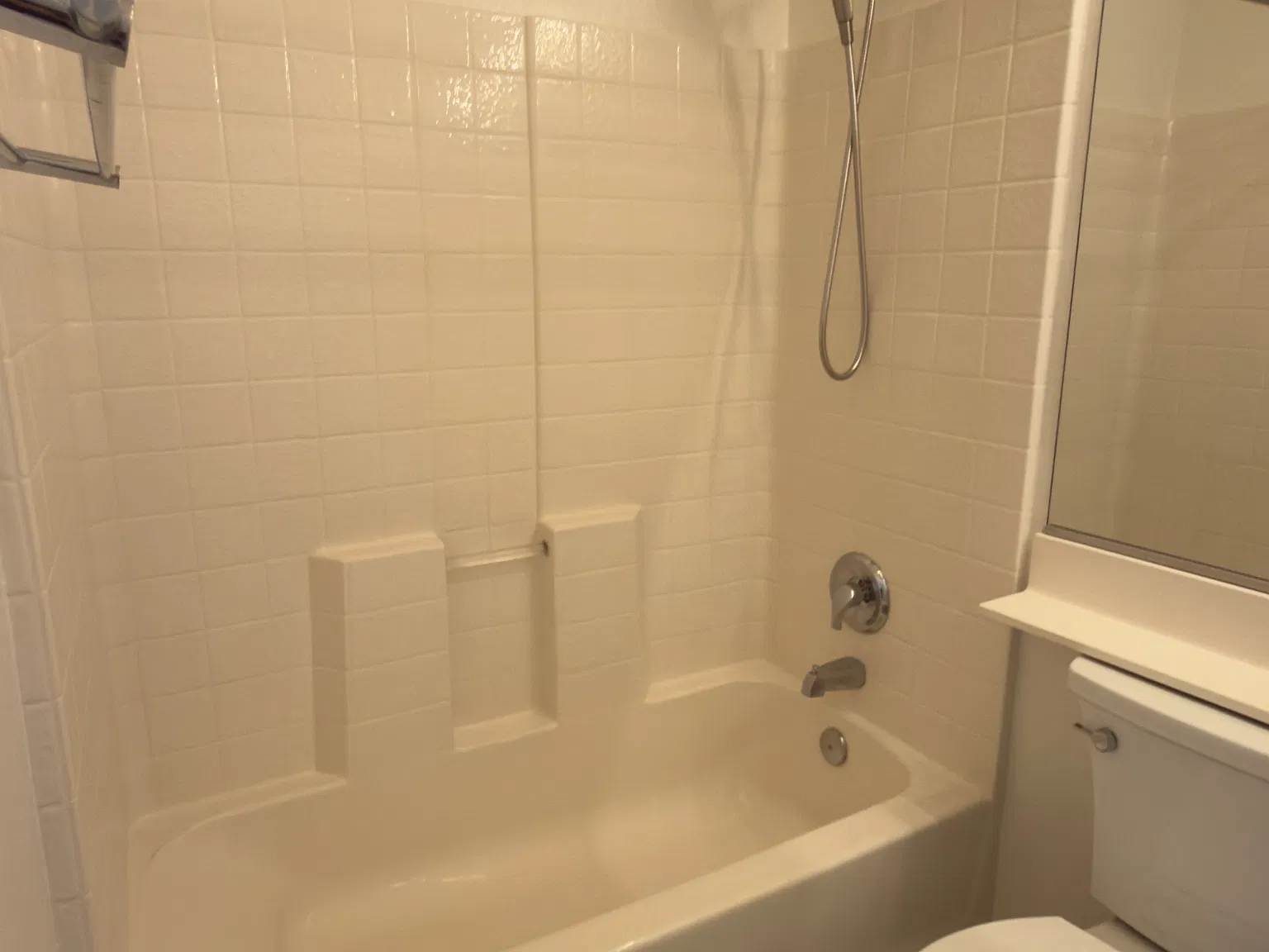 2 bed, 1163 sqft, $3,600 — Photo 2