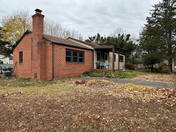 601 Madison St, Herndon, VA 20170