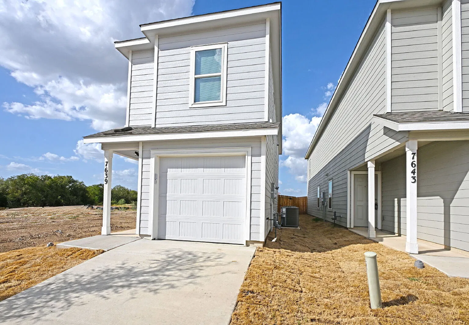 3 bed, 2.5 bath, 1189 sqft, $1,245 — Photo 1