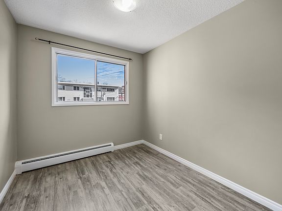 4th image of 10223 116th St NW #1571666