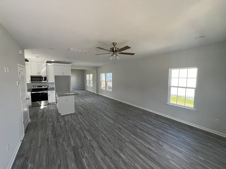 606 Mason Ave — Photo 13
