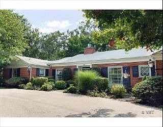 5th image of 24 Meadowview Dr