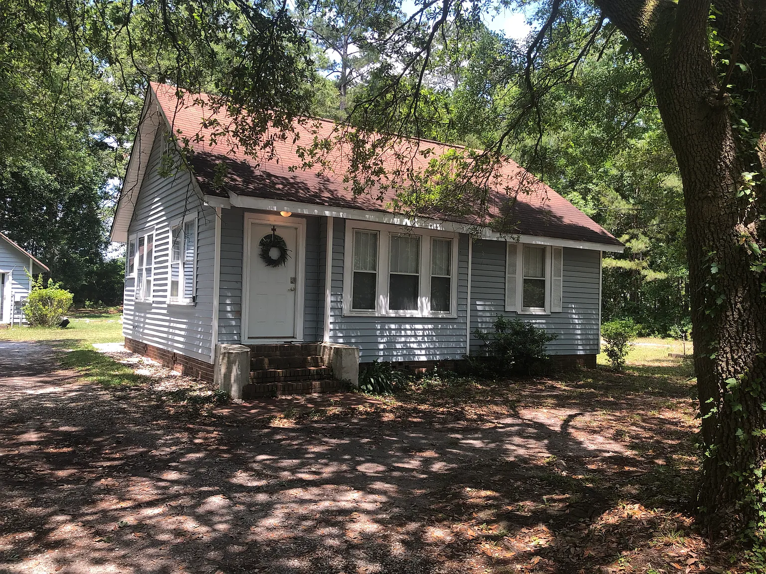 4 bed, 1274 sqft, $3,200 — Photo 1