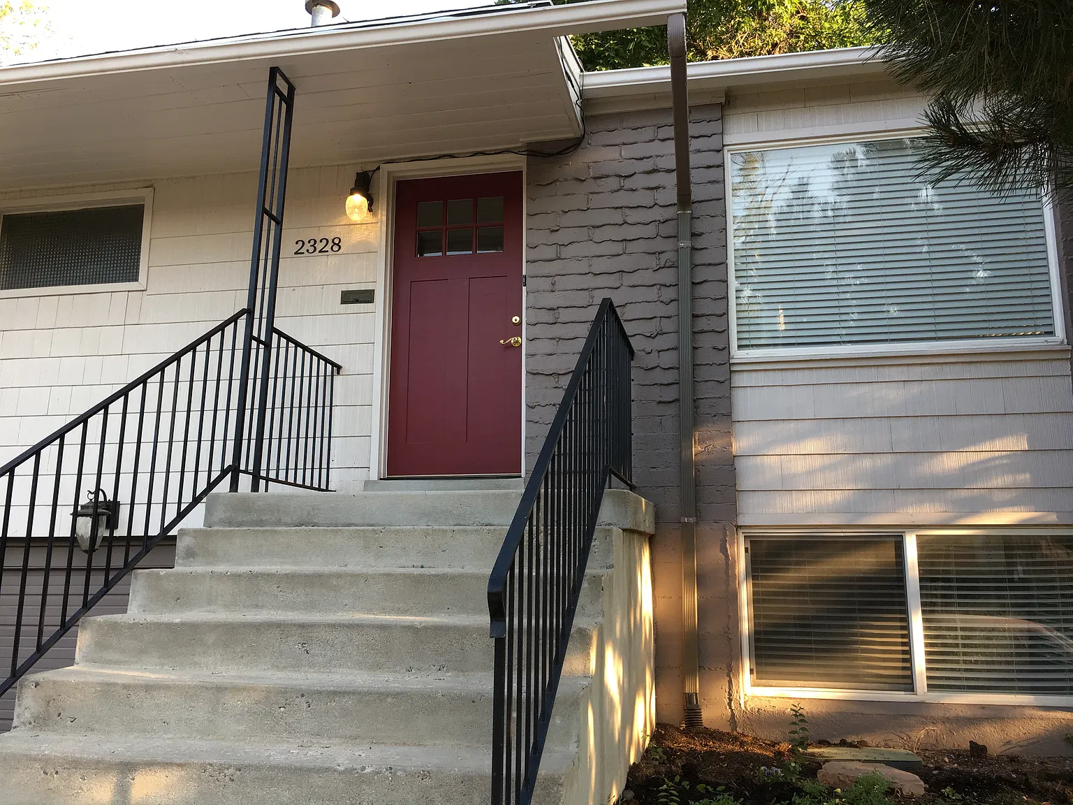 2328 E Redondo Ave — Photo 3