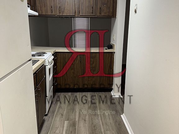 4th image of 155 N 17th St #F