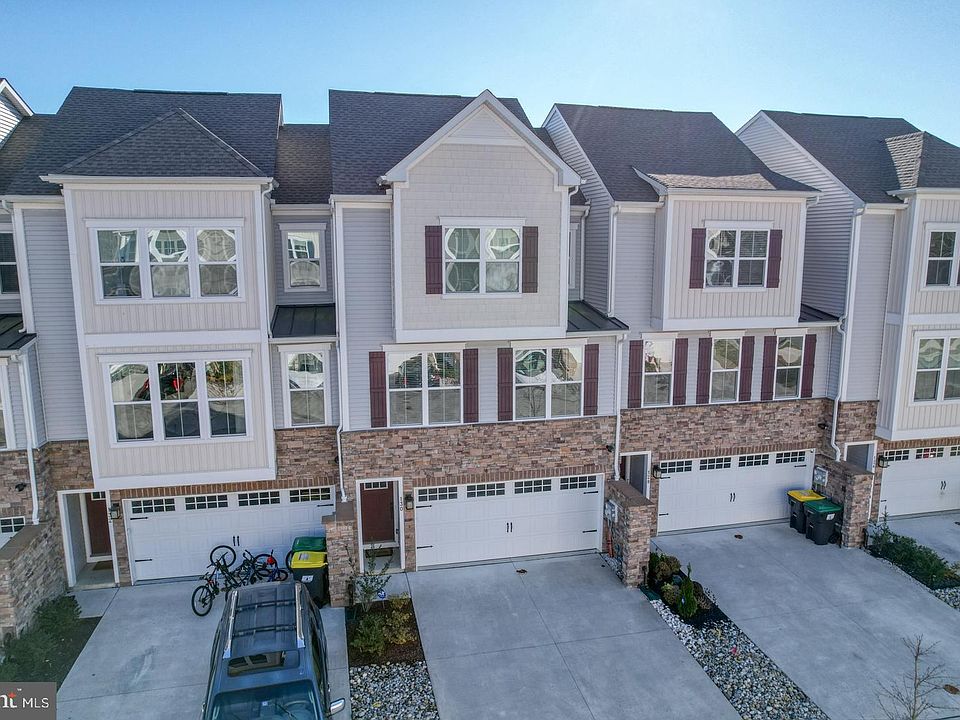 1st image of 130 Torrey Dr