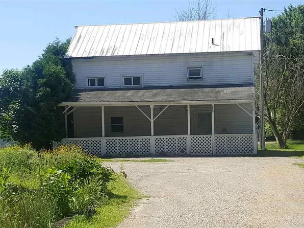 509 E Waterford St, Wakarusa, IN 46573