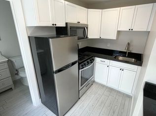 180 Grant St #5, Portland, ME 04101