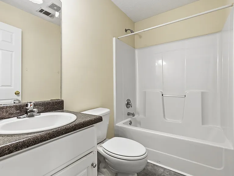 701 Pine Hill Ct #C — Photo 8