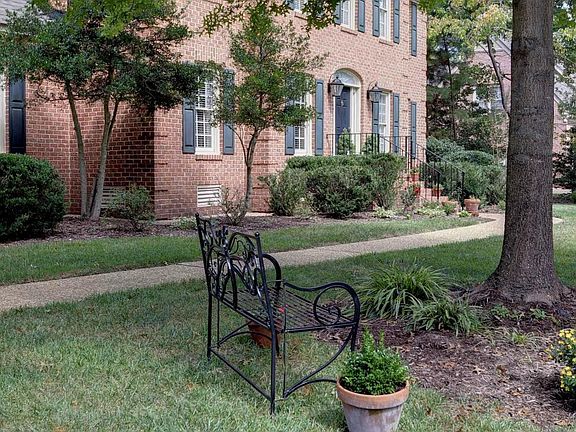 5th image of 3140 Parkside Ln