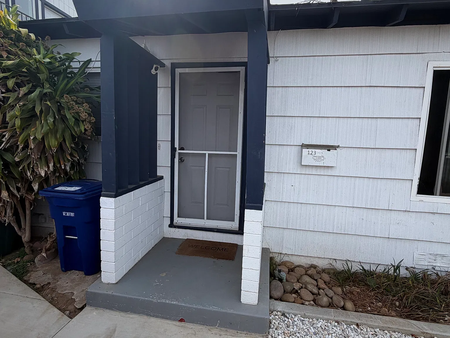 2 bed, 750 sqft, $2,249 — Photo 3