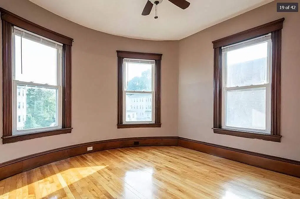 2 bed, 1.0 bath, $1,950 — Photo 4