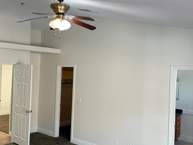 4820 Patterson Ave — Photo 16