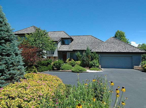 2nd image of 545 Elk Knob Dr