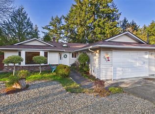 227 Thetis Ave, Qualicum Beach, BC