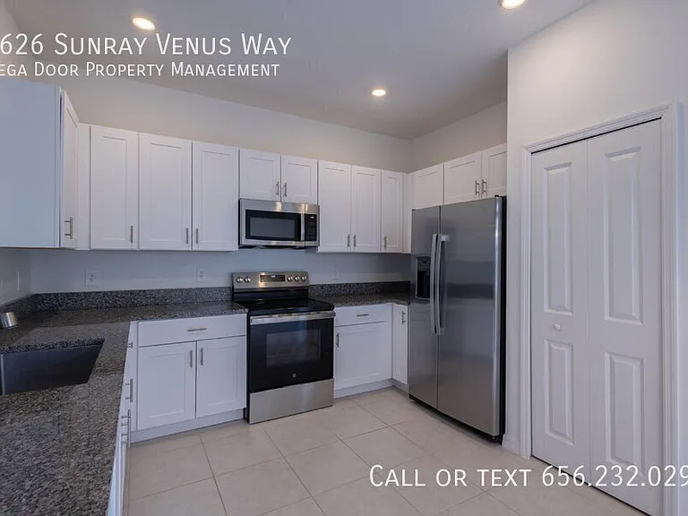 2626 Sunray Venus Way — Photo 12