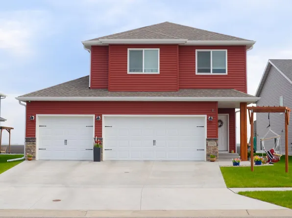 1045 46th Ave S, Moorhead, MN 56560