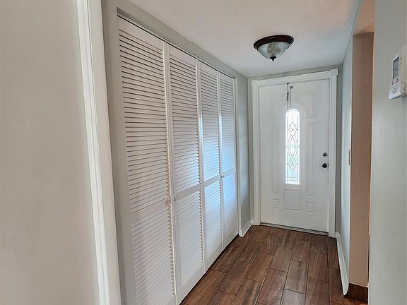 3rd image of 550 NW 78th Terrace #202