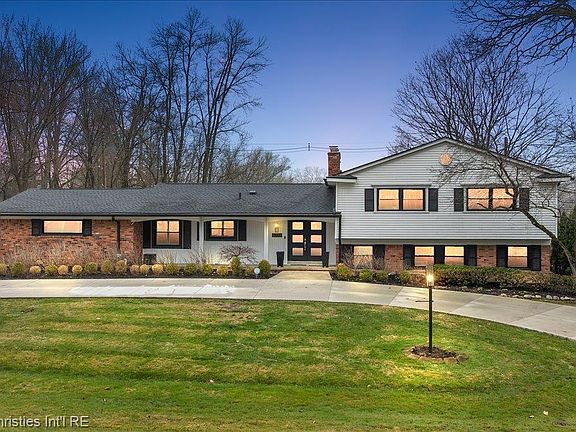 2nd image of 5722 Raven Rd