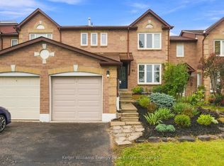 61 Fernbank Pl, Whitby, ON L1R 1T1