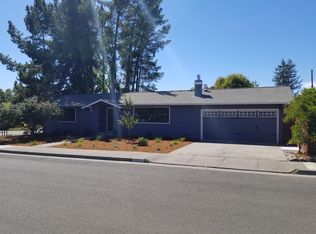 1521 Rosewood Dr, Healdsburg, CA 95448