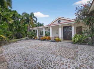 114 Los Lotos, Dorado, PR 00646