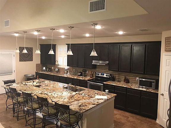 2nd image of 109 Desert Palm Dr