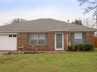 4214 Willow Springs Dr, Arlington, TX 76001