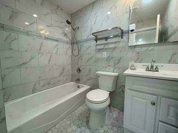 5th image of 168 Bay 44 St Floor 2