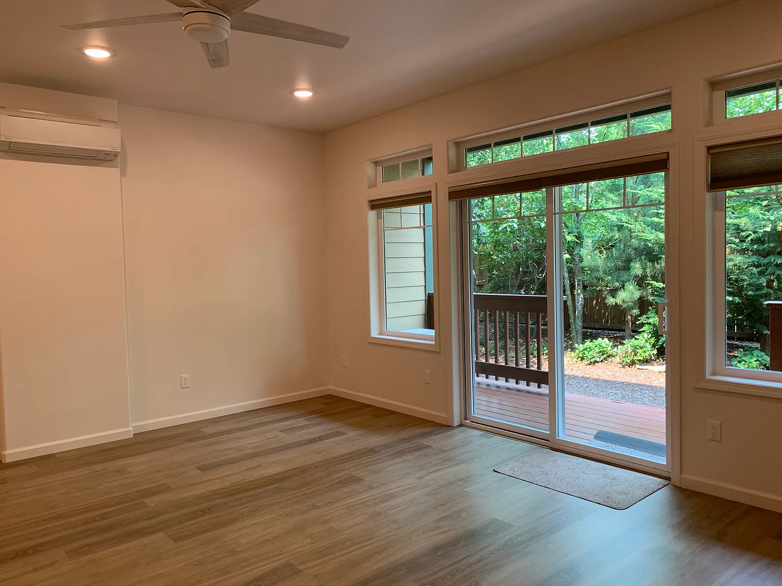 2 bed, 2.5 bath, 1328 sqft, $2,300 — Photo 4