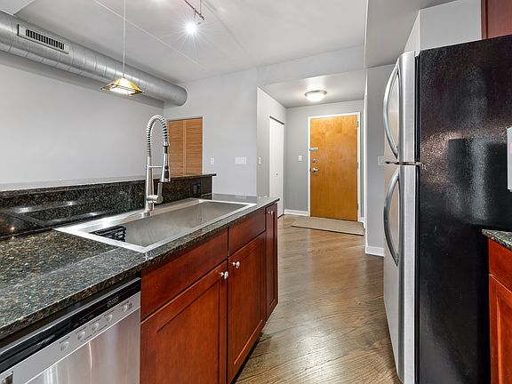 4th image of 3550 W Montrose Ave Unit 308