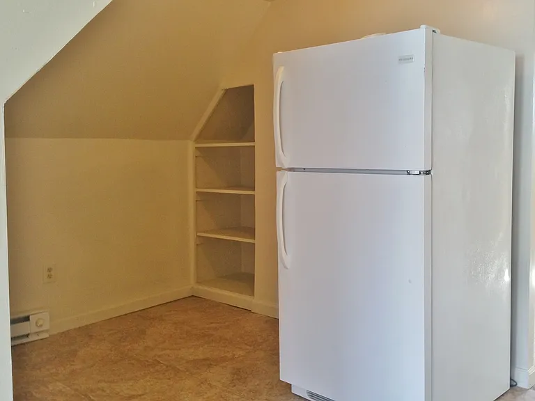 345 Mercer St — Photo 8