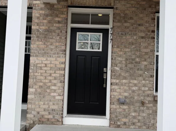 777 Platinum Dr, Phoenixville, PA 19460