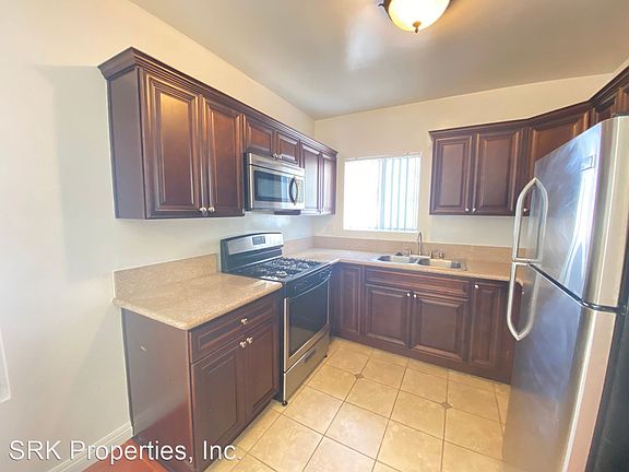 5th image of 3755 Mentone Ave APT 9