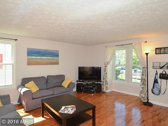 3rd image of 9420 Woodsong Ct