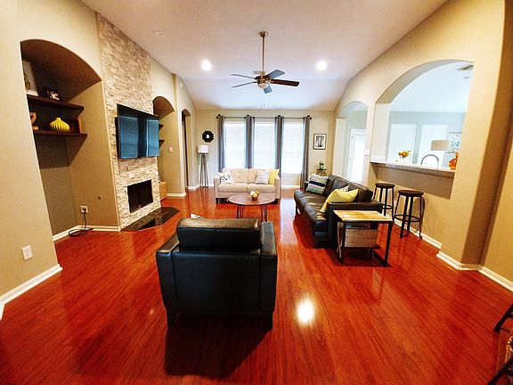 3rd image of 311 Cedar Point Dr