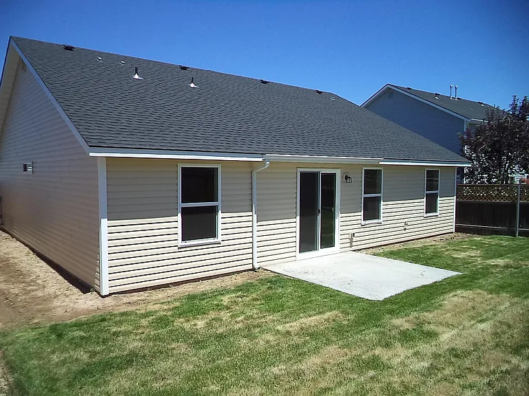 9715 Stonewood Dr — Photo 3