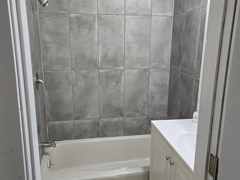 906 N Monroe St #2 — Photo 6