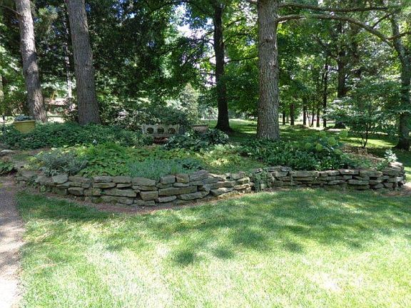 5th image of 760 Anderson Dr