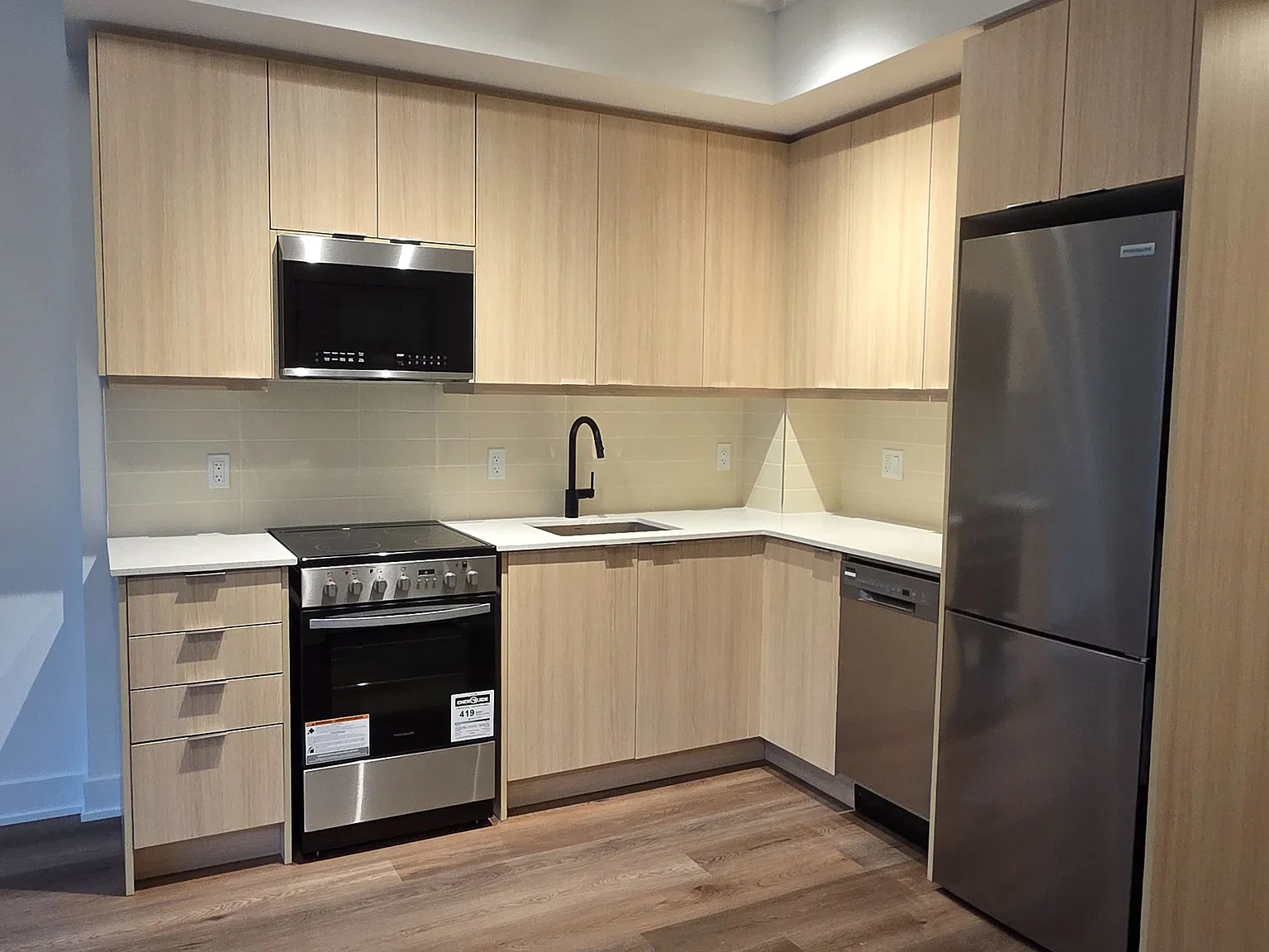 1 bed, $2,050 — Photo 2