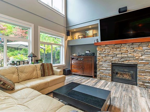 5th image of 2915 Fern Dr