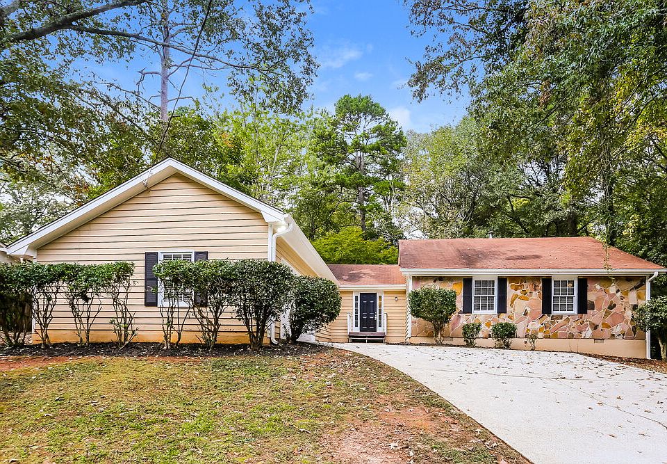 1st image of 832 Lost Creek Cir