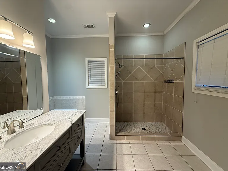 311 Wesleyan Dr — Photo 5